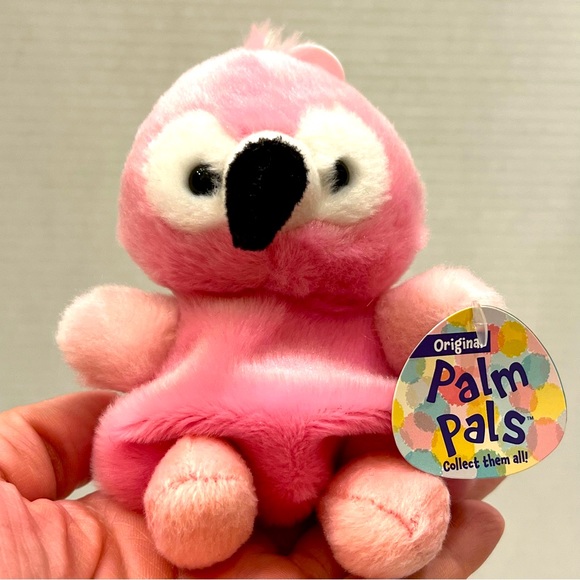 Palm Pals Pinky Flamingo - Picture 5 of 5